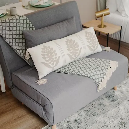 아파트 Charming With Ac, Next To Metro Station
